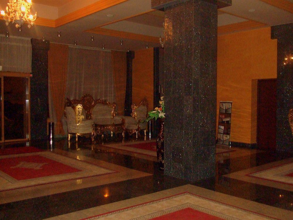 Hotel Ambassador Бая-Маре Экстерьер фото